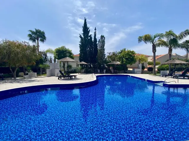 2-bedroom apartment to rent, Limassol — Parekklisia Tourist Area