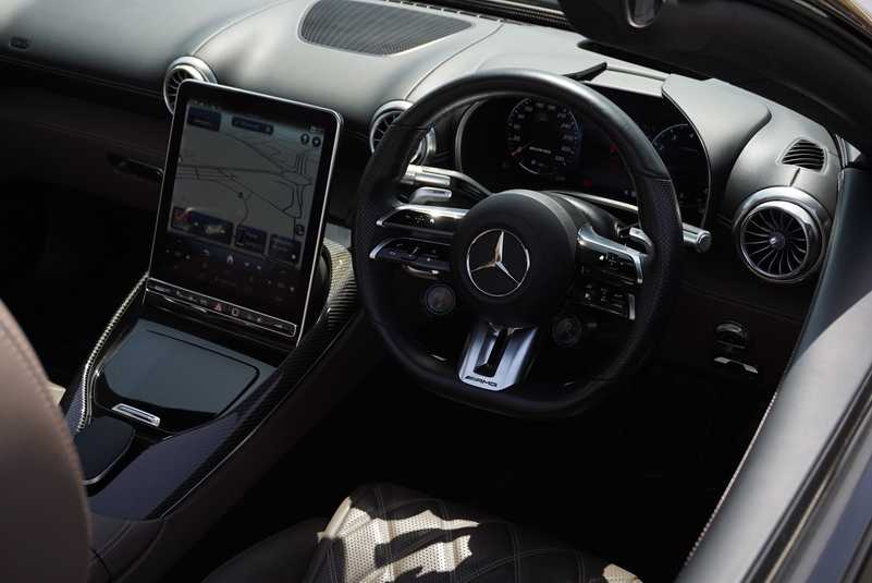 2022 Mercedes-Benz SL-Class 4,0L 2022 Cyprus