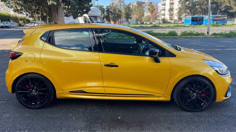 2019 Renault Clio 1,6L 2019 Cyprus