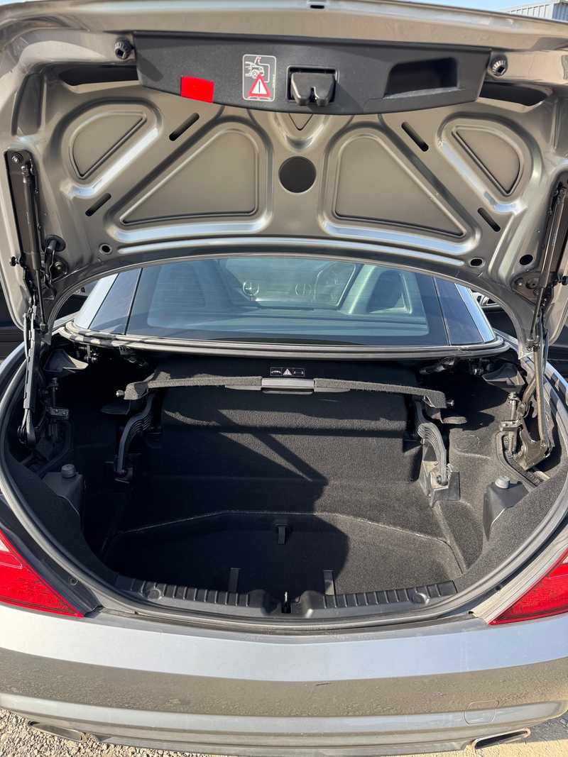 2012 Mercedes-Benz SLK-Class 2,5L 2012 Cyprus