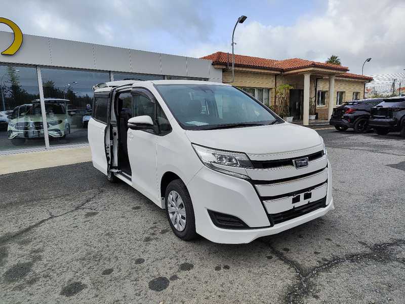 2020 Toyota Noah 2,0L 2020 Cyprus