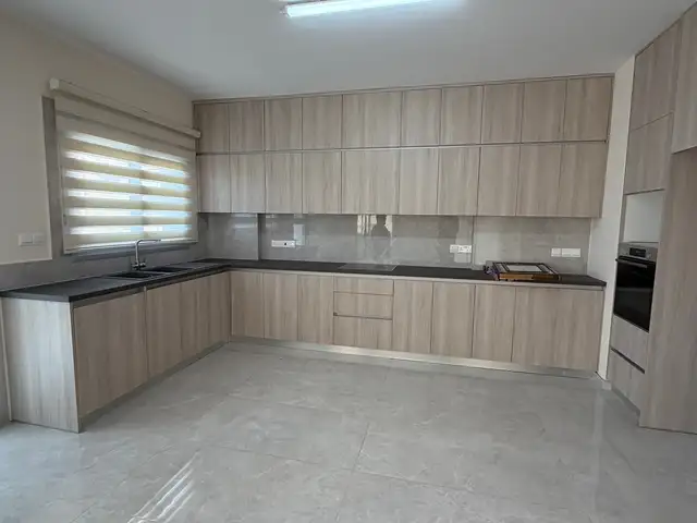 3-bedroom apartment to rent, Limassol — Kato Polemidia