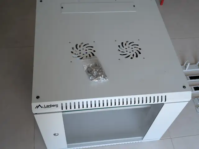 Wall rack cabinet 9u lanberg, Επαρχία Λευκωσίας — Λατσιά - Άγιος Γεώργιος