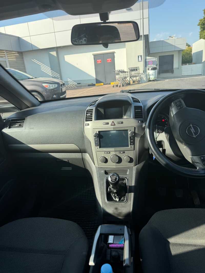 2008 Opel, Vauxhall Zafira 1,6L 2008 Cyprus