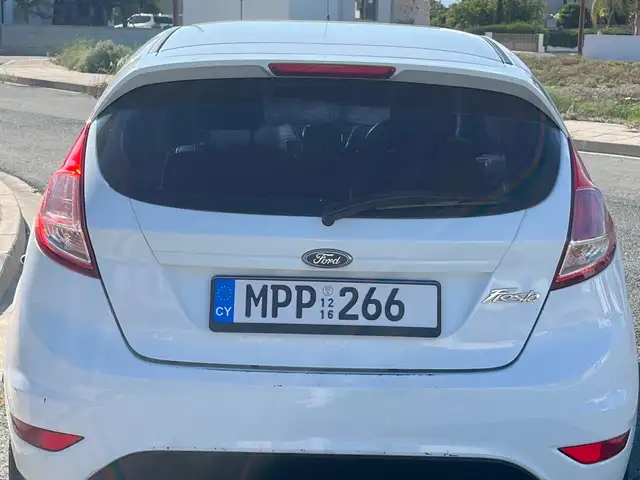 Ford Fiesta Van 1,5L 2016, Larnaca — Dromolaxia - 2