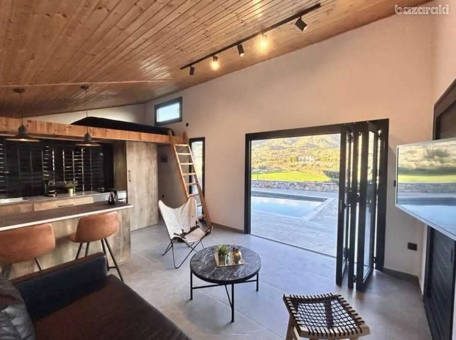 House, 1 bedroom — 9