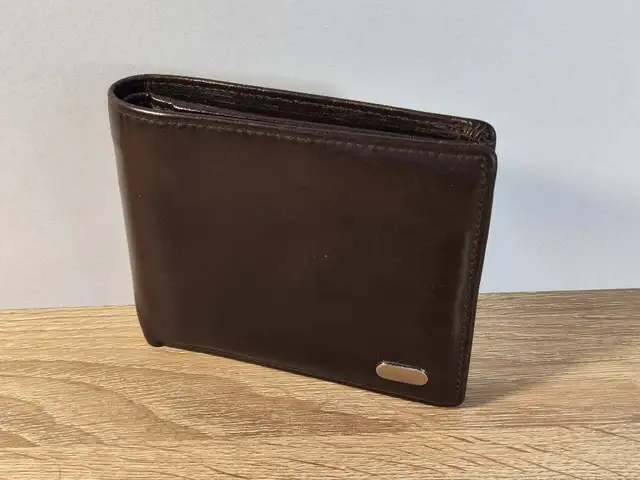 Men's Genuine Leather Bifold Wallet Dark Brown, Limassol — Agios Athanasios