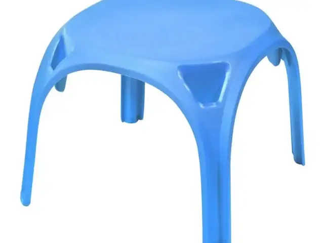 Set tables and chairs, Nicosia — Lakatameia - Archangelos-Anthoupoli