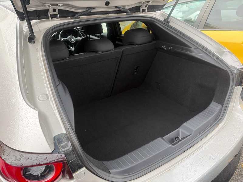 2024 Mazda 3 2,0L 2024 Cyprus