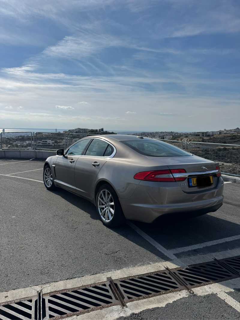 2012 Jaguar XF 2,2L 2012 Cyprus