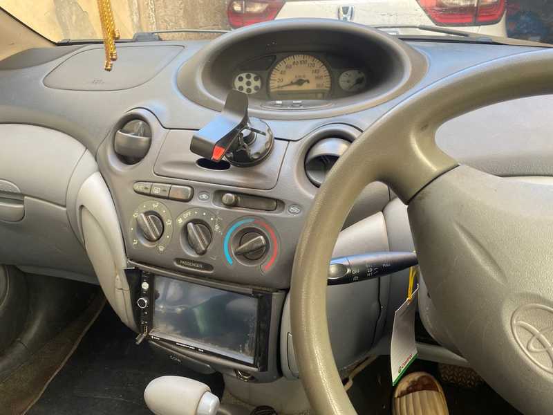 Toyota Vitz 1,0L 2001
