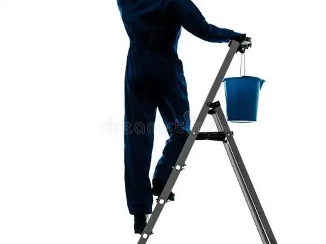 Painter, Larnaca — Larnaka - Chrysopolitissa