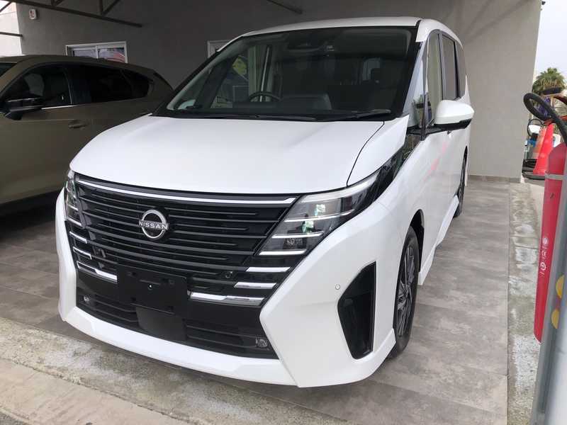 2023 Nissan Serena 2,0L 2023 Cyprus
