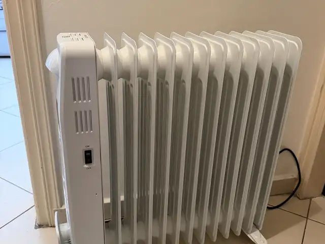 Ηλεκτρικό καλοριφέρ λαδιού oil-filled radiator - sandstrom, Επαρχία Λεμεσού — Πολεμίδια - Αρχάγγελος Μιχαήλ