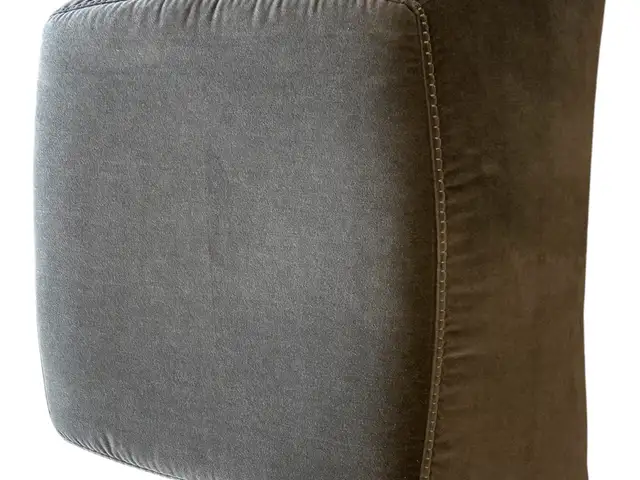 Natuzzi pouf, Επαρχία Λευκωσίας — Στρόβολος - Δασούπολη