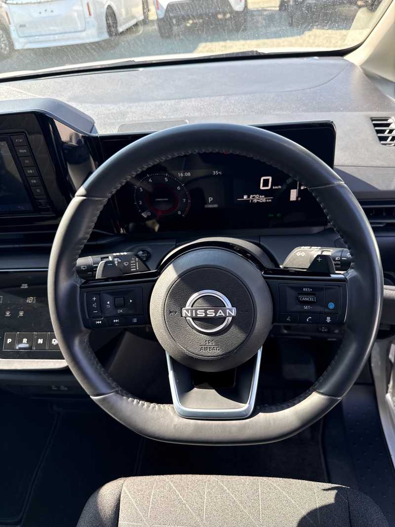 2023 Nissan Serena 2,0L 2023 Cyprus