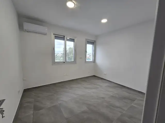 Ενοικιάζεται μοντέρνο γραφείο ιδανικό για ιατρείο, Επαρχία Λευκωσίας — Τσέρι