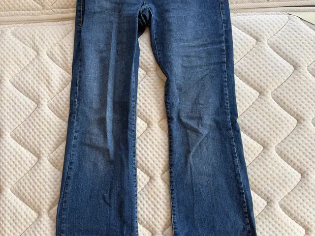 Bershka jeans, Paphos — Pegeia