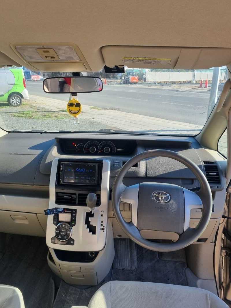 2015 Toyota Noah 1,6L 2015 Cyprus