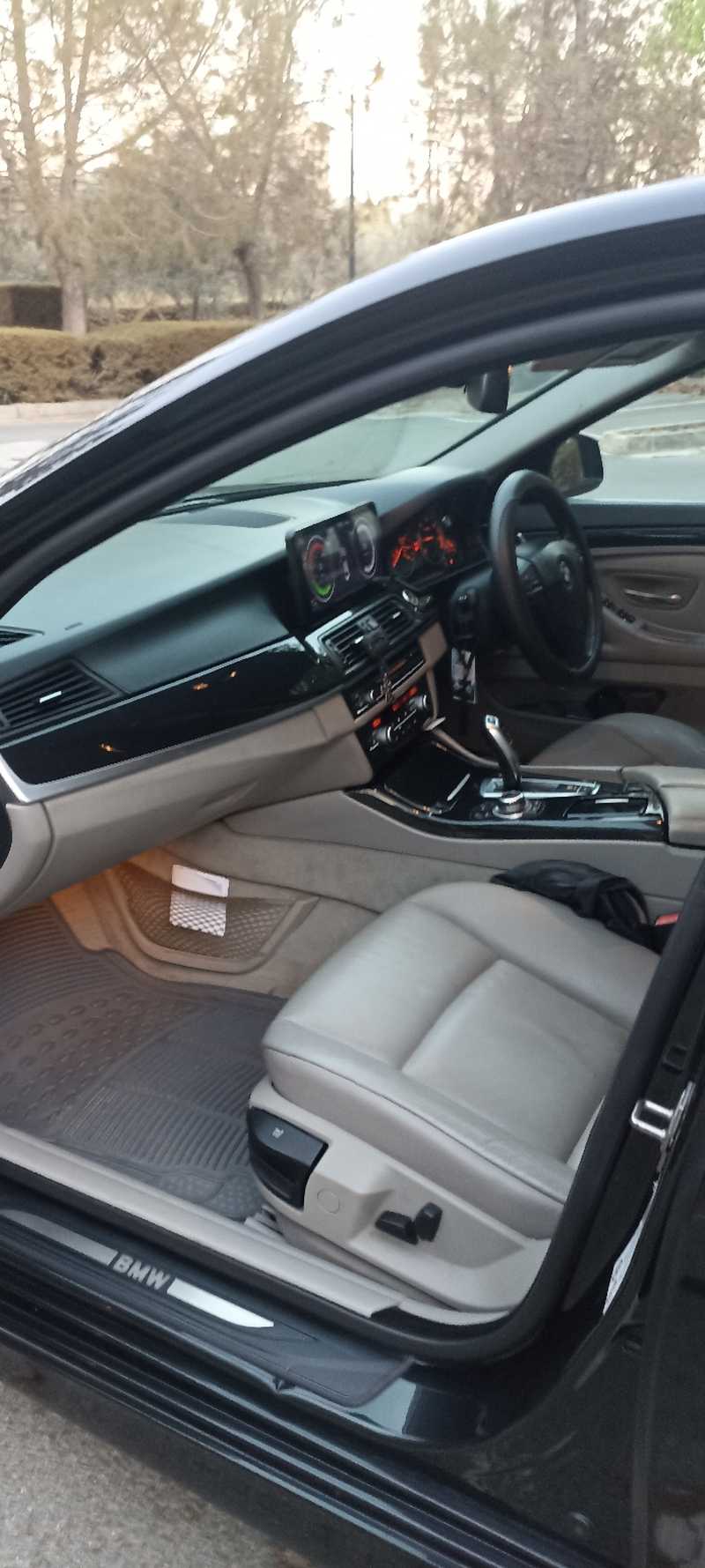2011 BMW 5-Series 2,0L 2011 Cyprus