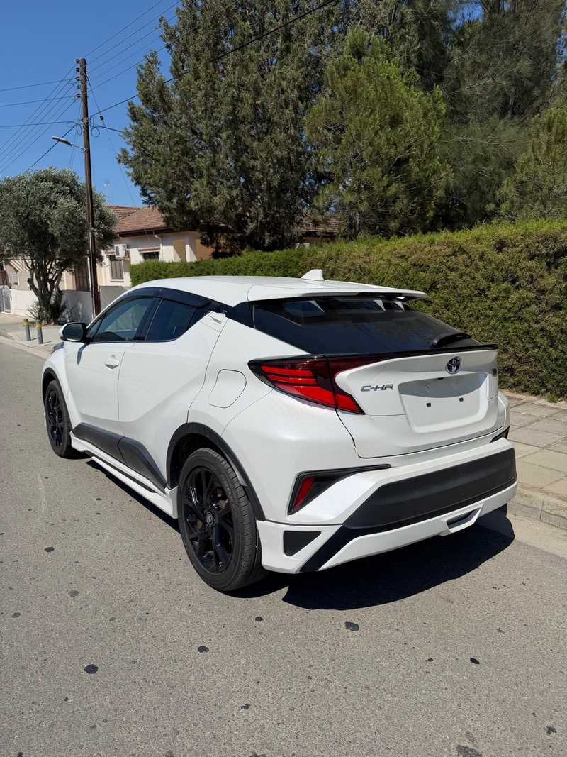 2022 Toyota C-HR 1,8L 2022 Cyprus