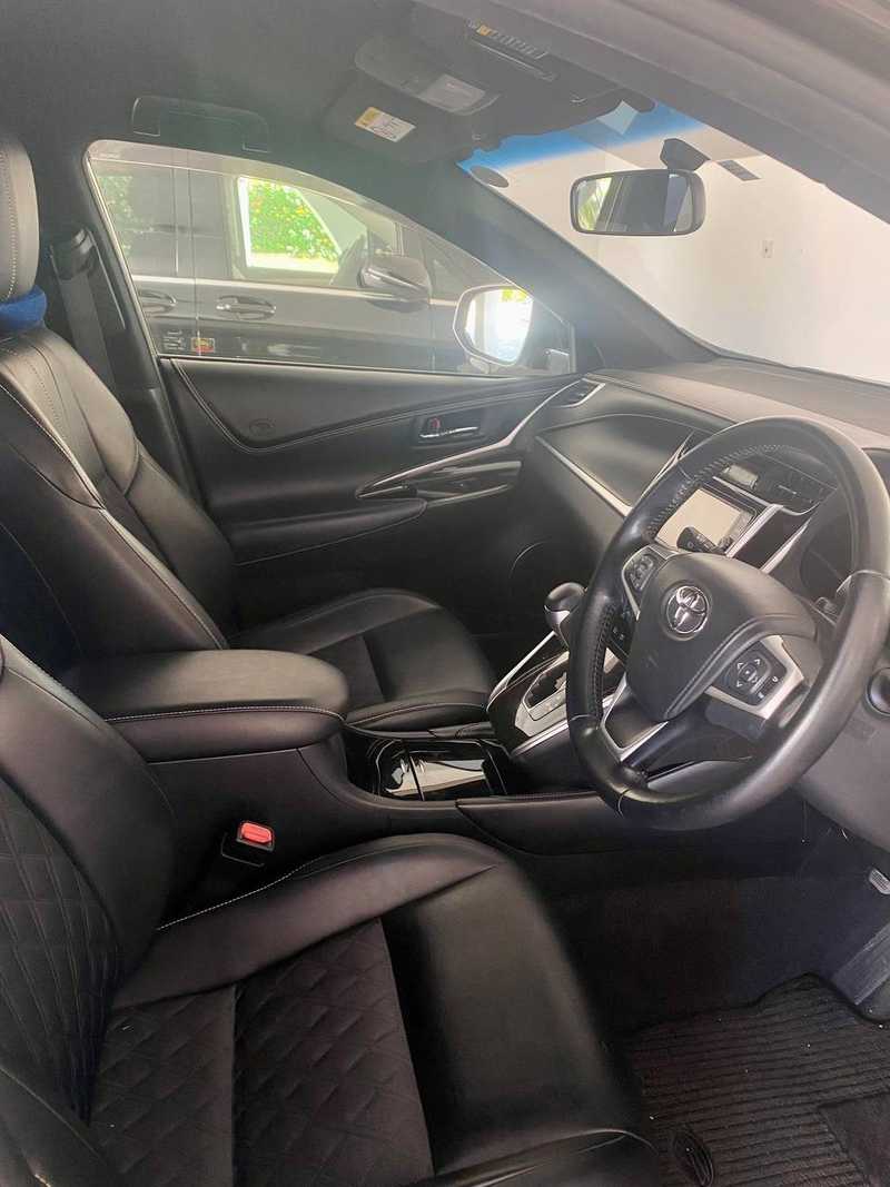 2017 Toyota Harrier 2,0L 2017 Cyprus