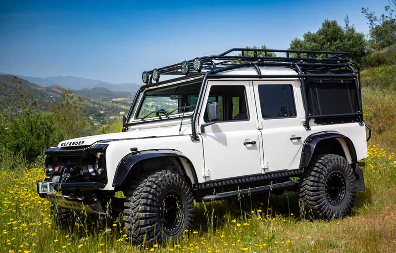 2003 Land Rover Defender 2,5L 2003 Cyprus