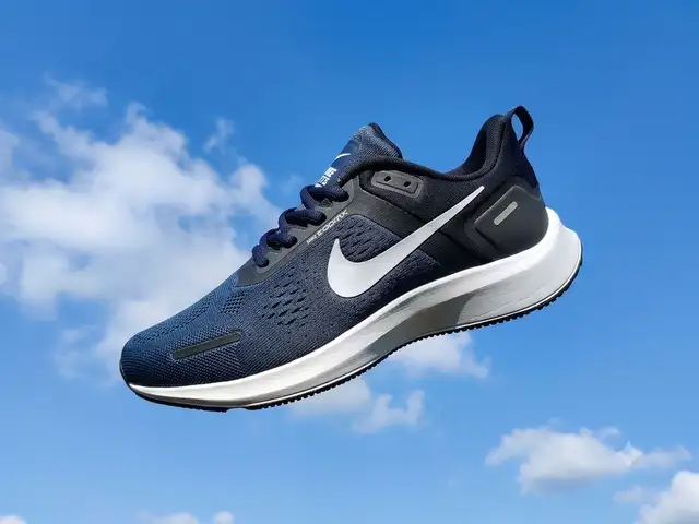 Sport shoes, Επαρχία Λευκωσίας — Λακατάμεια - Συνοικισμός Ανθούπολης