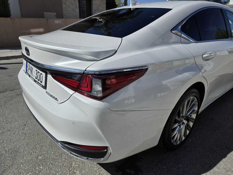 2022 Lexus ES300h 2,5L 2022 Cyprus