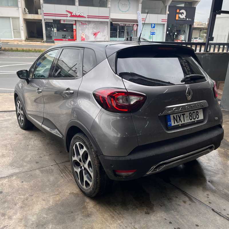 2017 Renault Captur 1,2L 2017 Cyprus