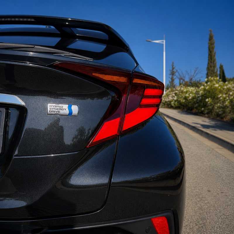 2021 Toyota C-HR 1,8L 2021 Cyprus
