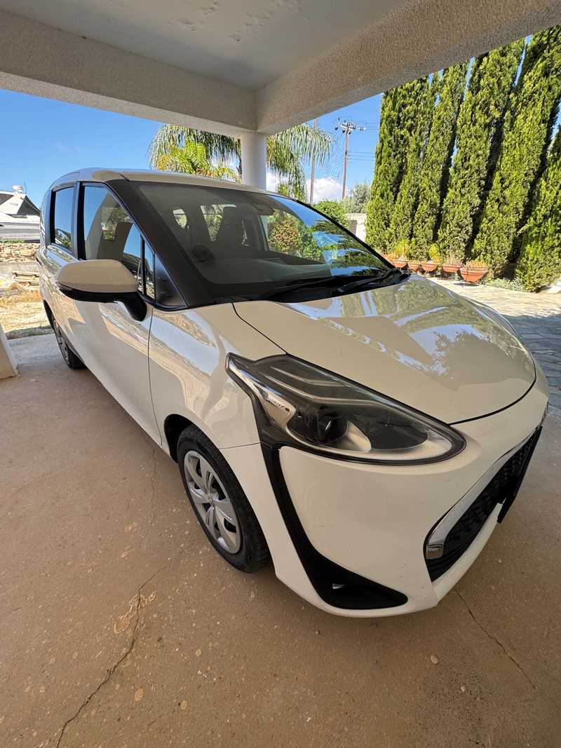 2019 Toyota Sienta 1,5L 2019 Cyprus
