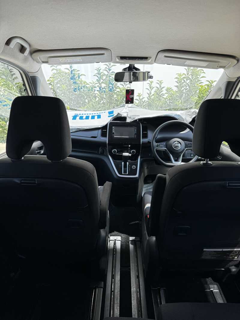 2018 Nissan Serena 2,0L 2018 Cyprus