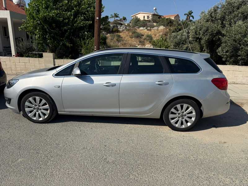 2014 Opel, Vauxhall Astra 2,0L 2014 Cyprus