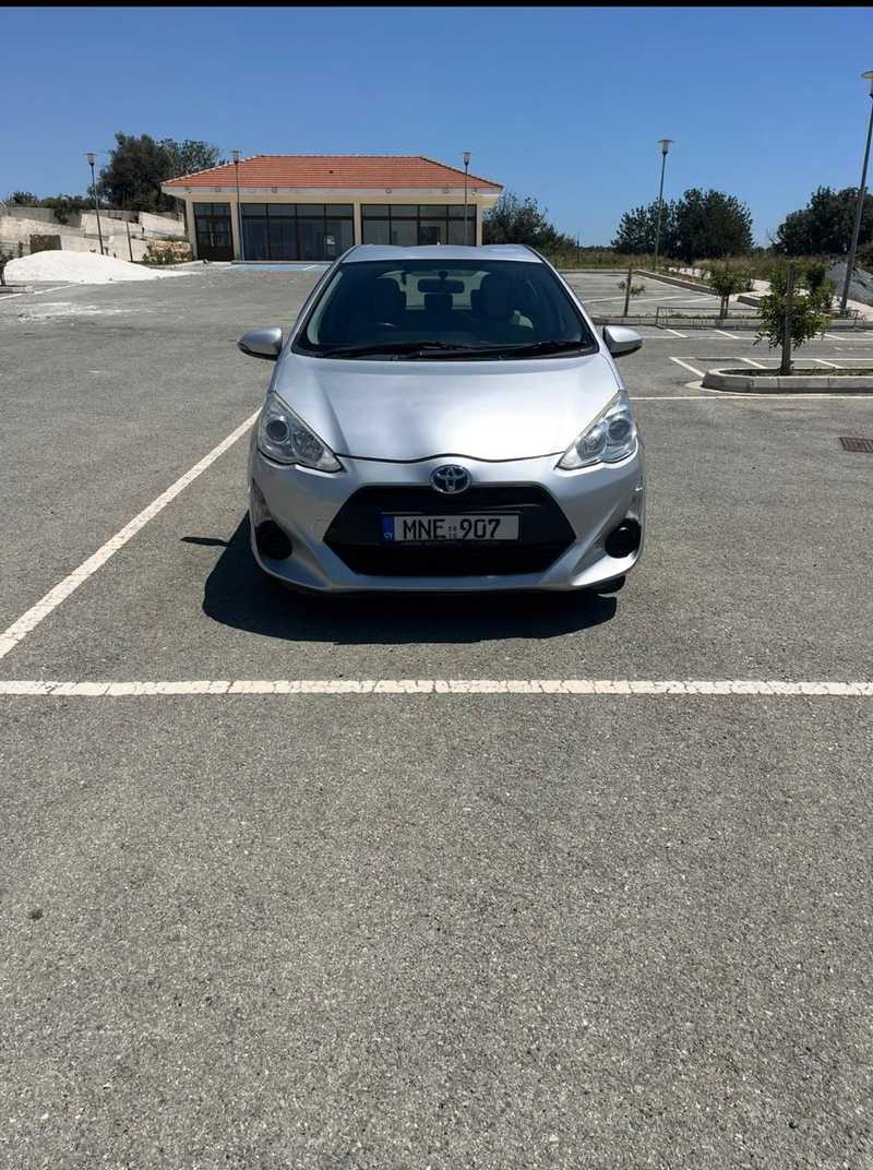 Toyota Aqua 1,5L 2015