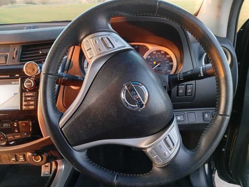 2017 Nissan Navara 2,3L 2017 Cyprus