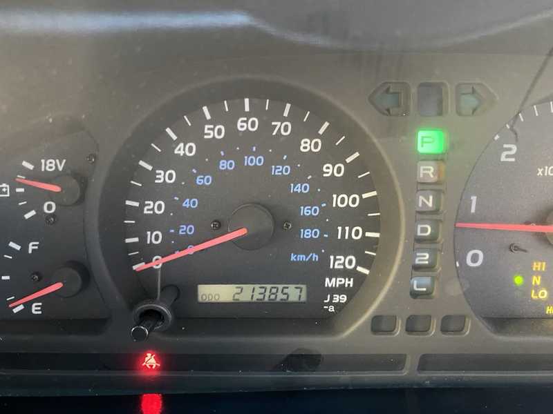 2000 Toyota Land Cruiser 300 4,2L 2000 Cyprus