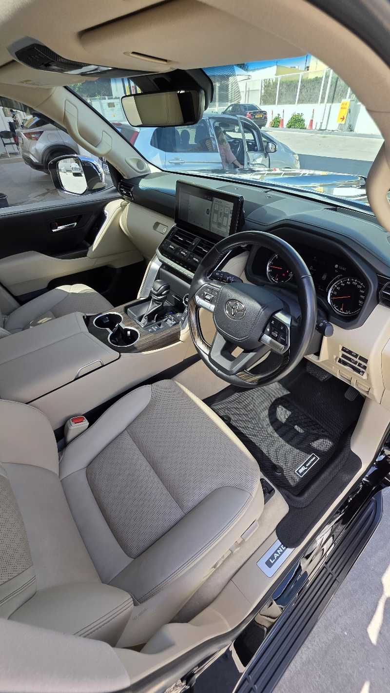 2022 Toyota Land Cruiser 300 3,3L 2022 Cyprus