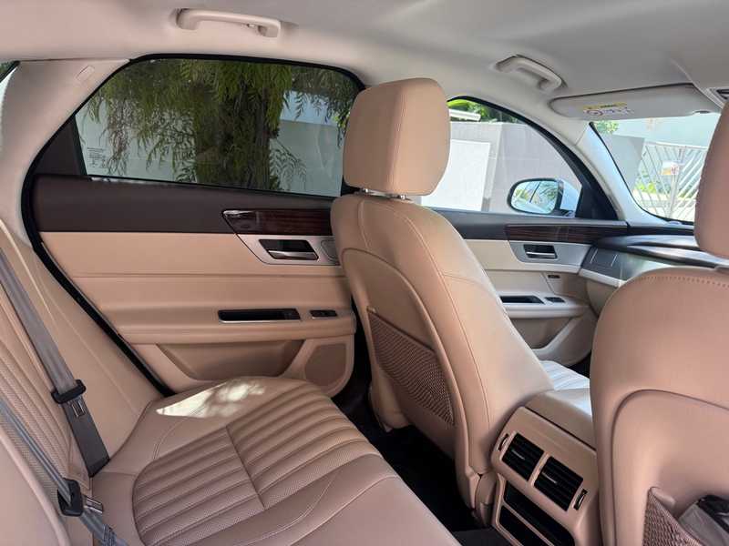 2018 Jaguar XF 2,0L 2018 Cyprus