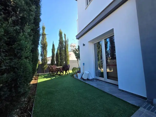 7-bedroom villa to rent, Limassol — Ypsonas