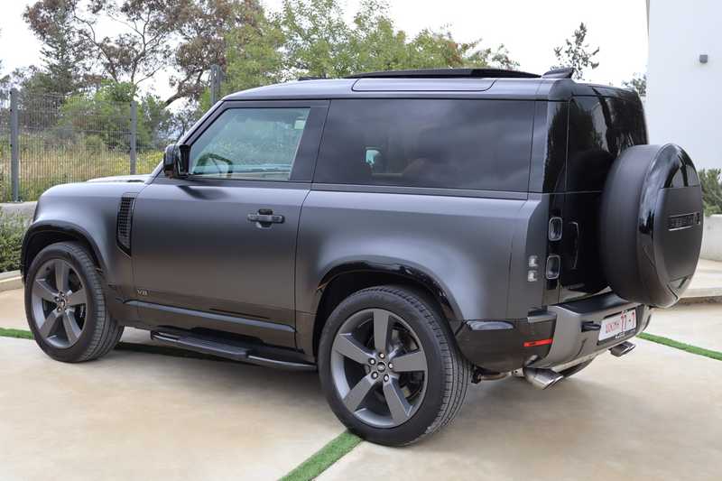 2024 Land Rover Defender 5,0L 2024 Cyprus