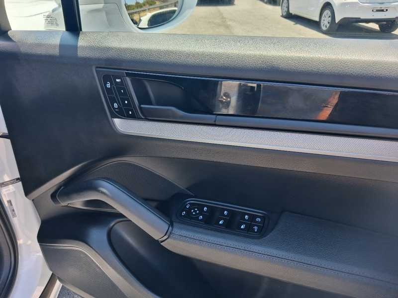 2025 Porsche Cayenne 3,0L 2025 Cyprus