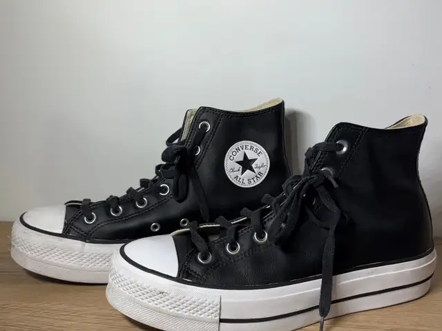 Converse chuck taylor in black, Επαρχία Λεμεσού — Λεμεσός - Μέσα Γειτονιά