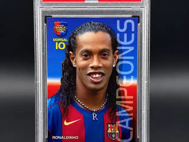 2004-05 panini sports mega cracks barça campeón - ronaldinho 22 - psa 8 nm-mt, Limassol — Agios Tychon
