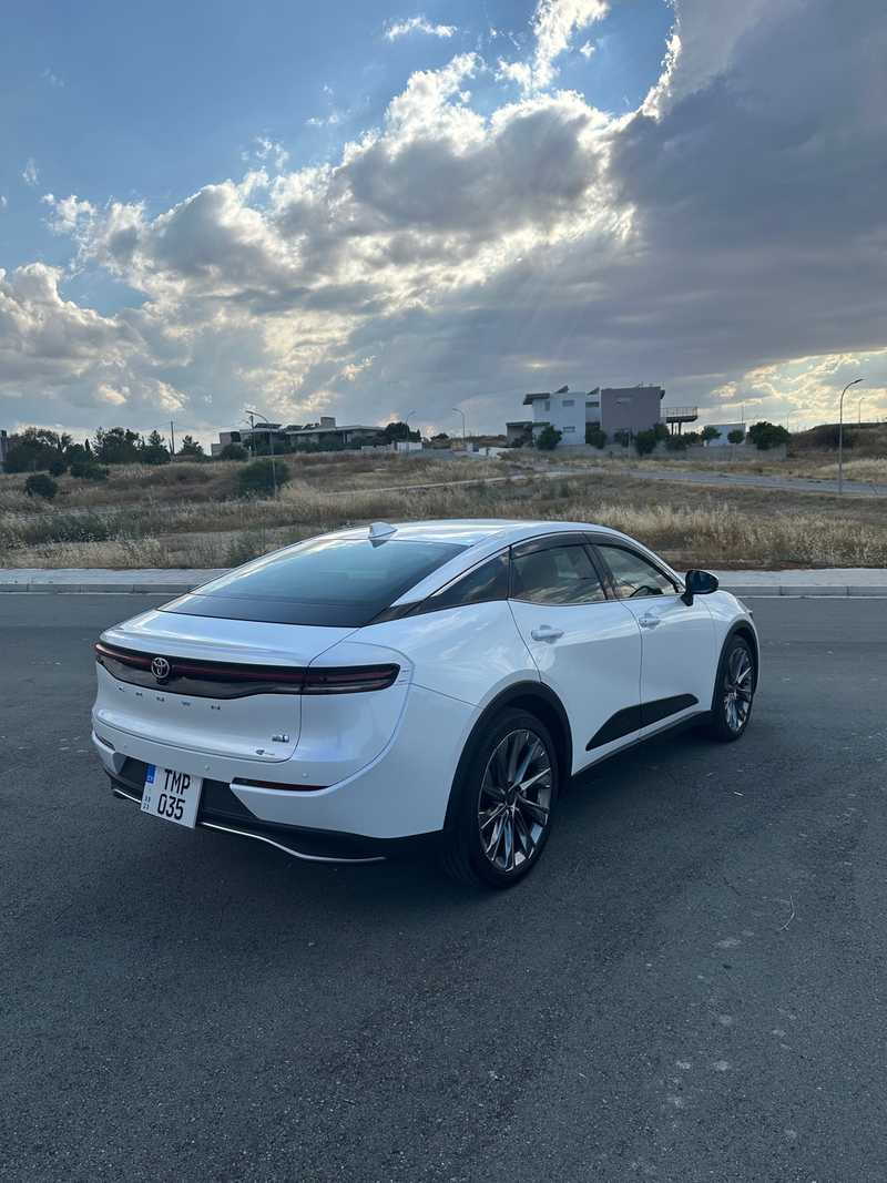 2023 Toyota Crown 2,5L 2023 Cyprus