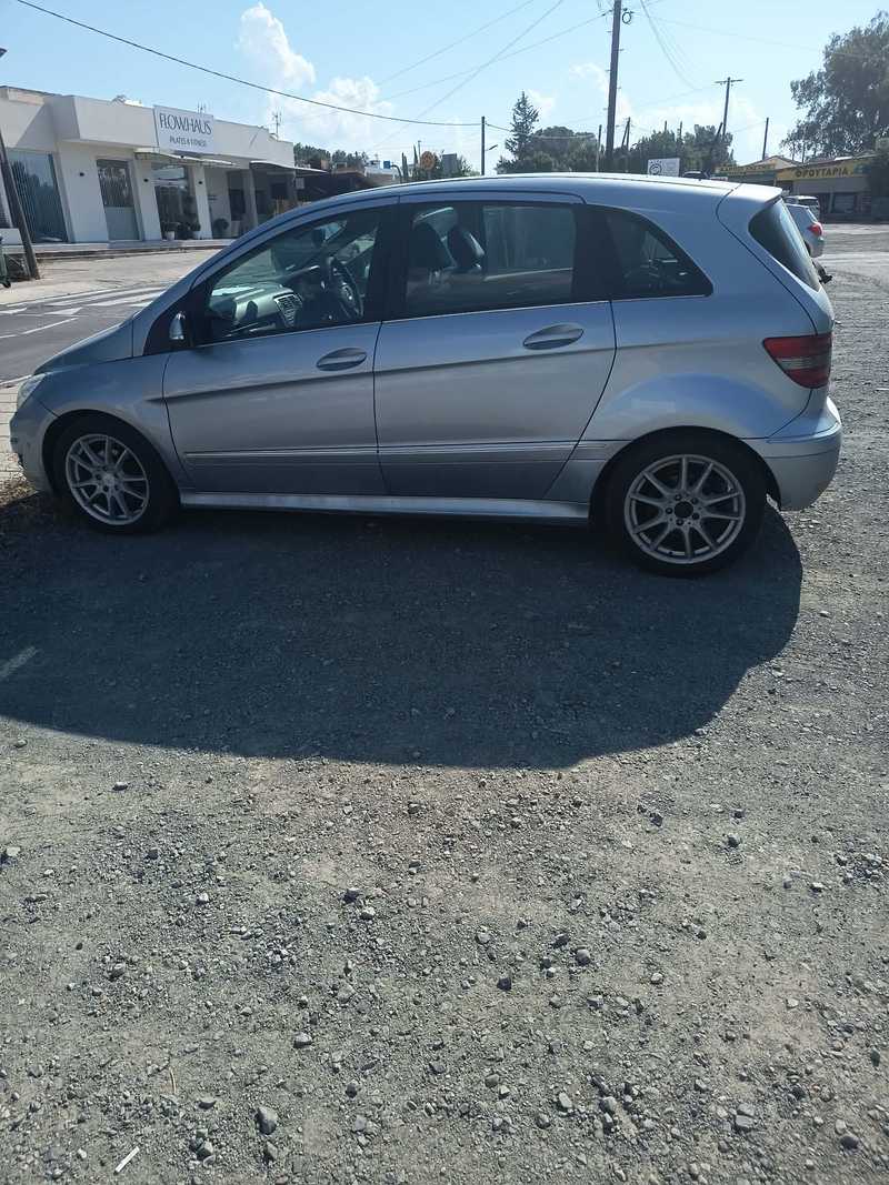 2009 Mercedes-Benz B-Class 2,0L 2009 Cyprus
