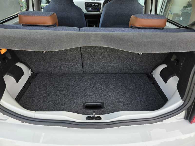 2016 Volkswagen UP 1,0L 2016 Cyprus