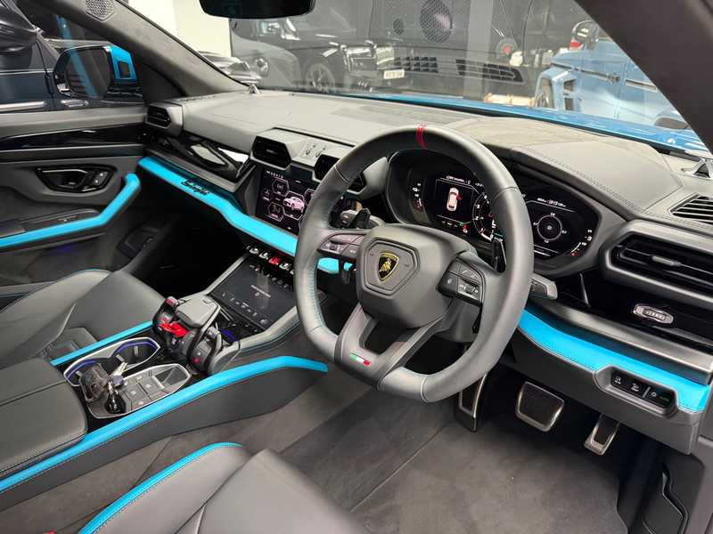 2025 Lamborghini Urus 4,0L 2025 Cyprus