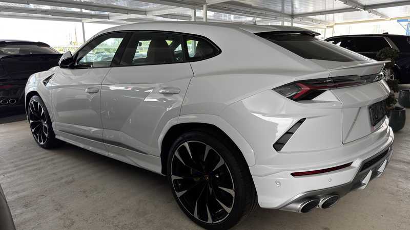 2024 Lamborghini Urus 4,0L 2024 Cyprus
