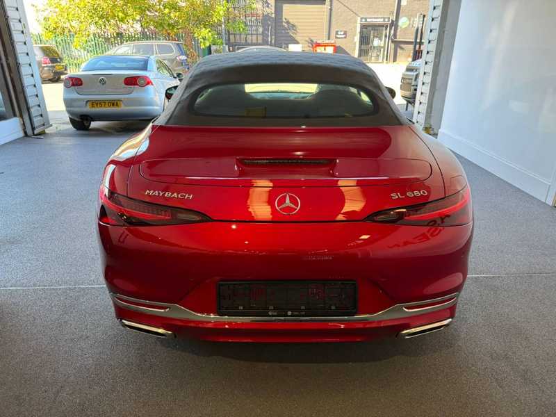 2025 Mercedes-Benz SL-Class 4,0L 2025 Cyprus